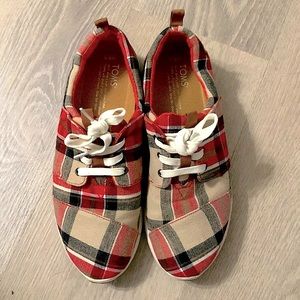 TOMS tennis shoes